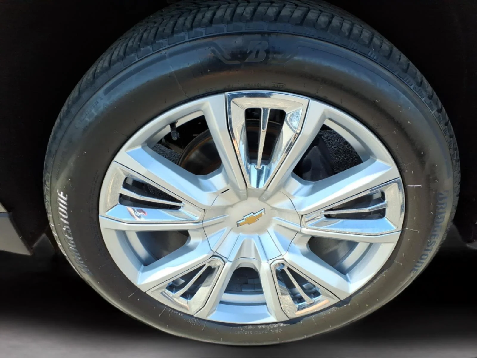 Used 2023 Black Chevrolet High Country image 30