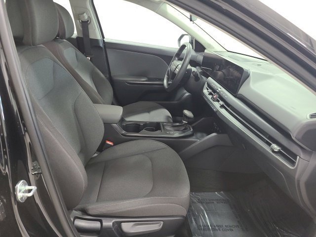 Used 2025 Aurora Black Pearl Kia LXS image 6