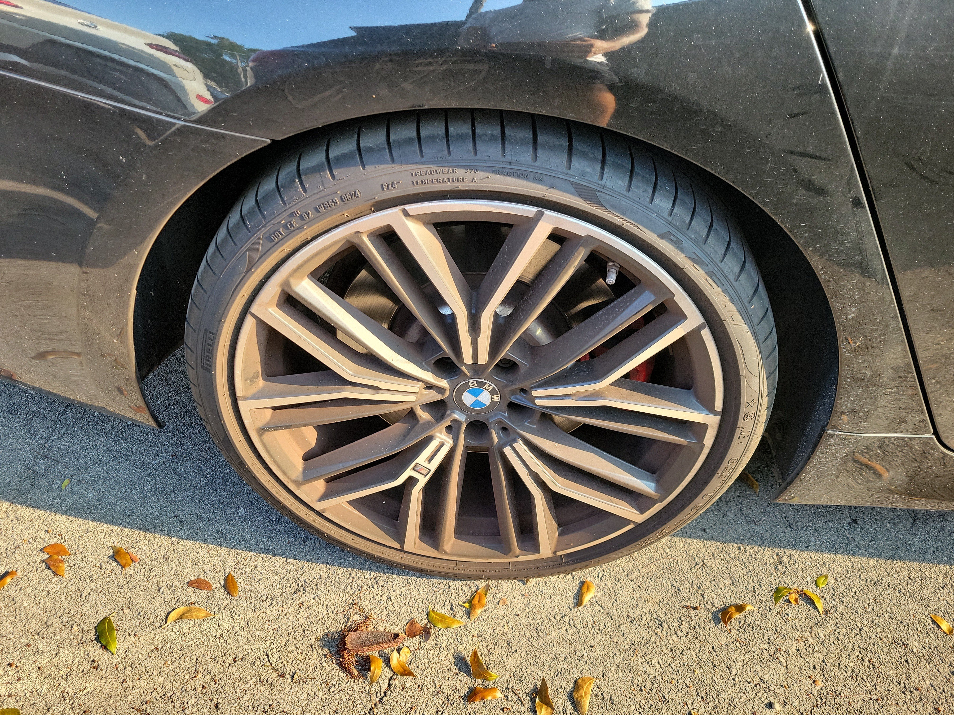 Certified Used 2023 Black Sapphire Metallic BMW 540i image 3