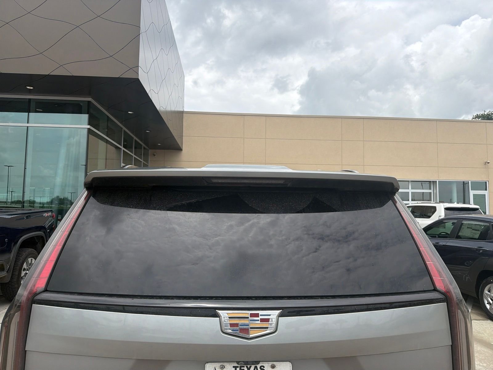 Used 2023 Argent Silver Metallic Cadillac Sport image 6