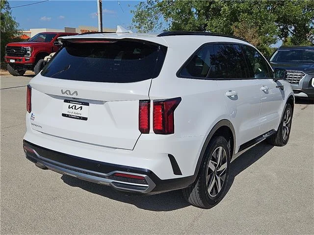 Used 2023 Glacial White Pearl KIA EX (DCT) Front-Wheel Drive image 5