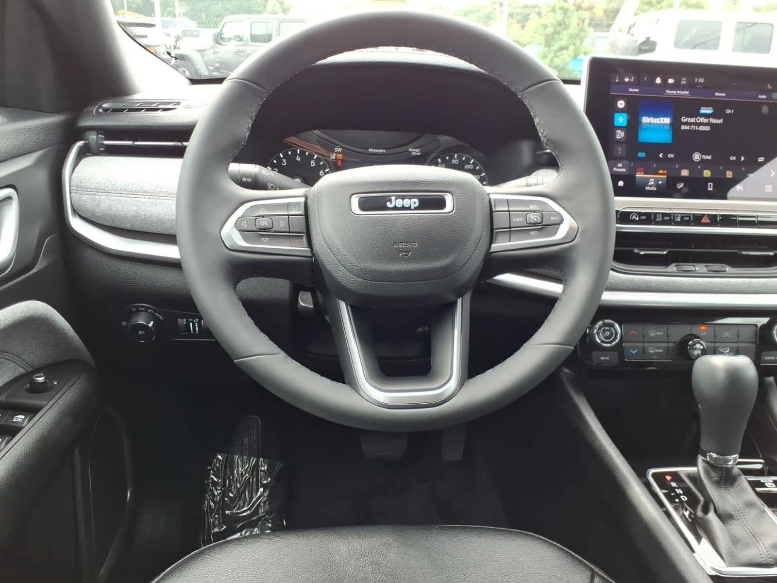 Certified Used 2023 Bright White Clearcoat Jeep Latitude Lux image 14