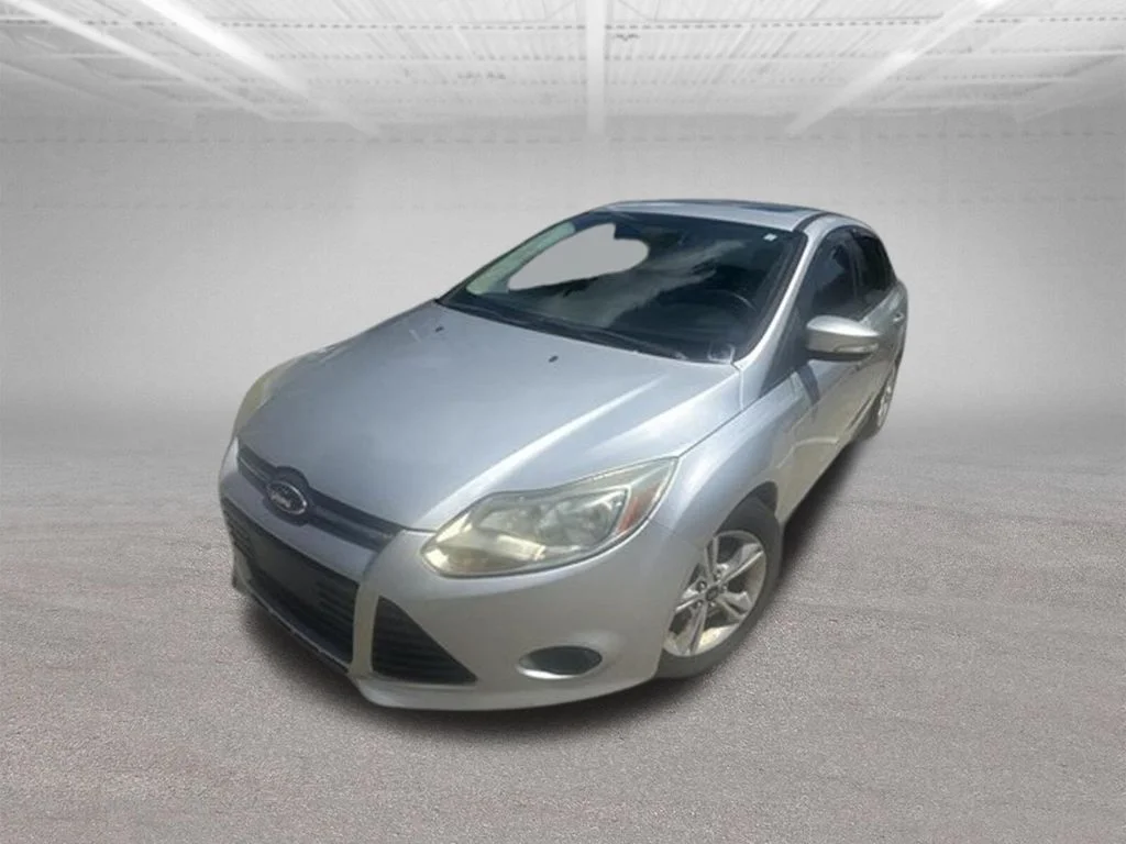 Used 2014 Silver Ford SE image 4