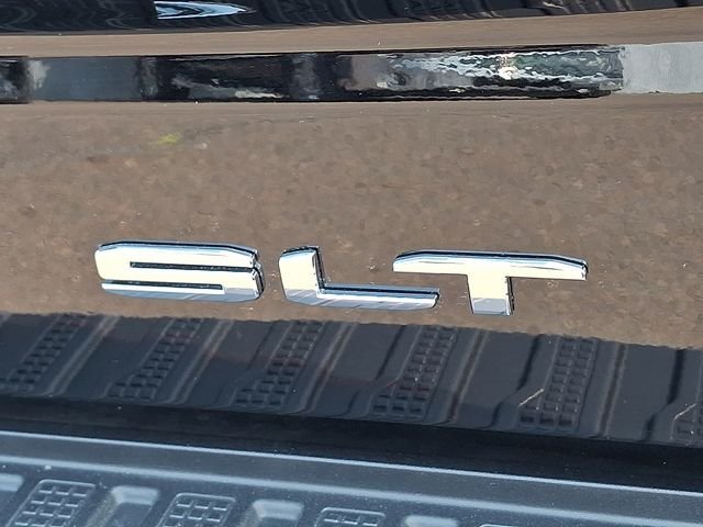 Certified Used 2024 Onyx Black GMC SLT image 30