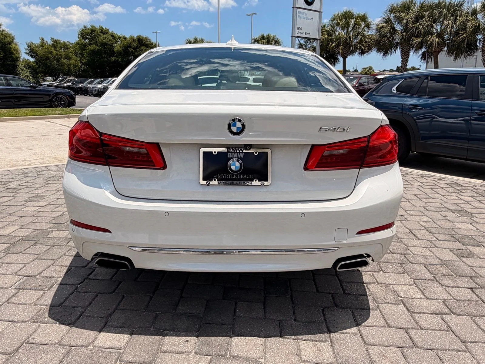 Used 2020 Mineral White Metallic BMW 540i image 10