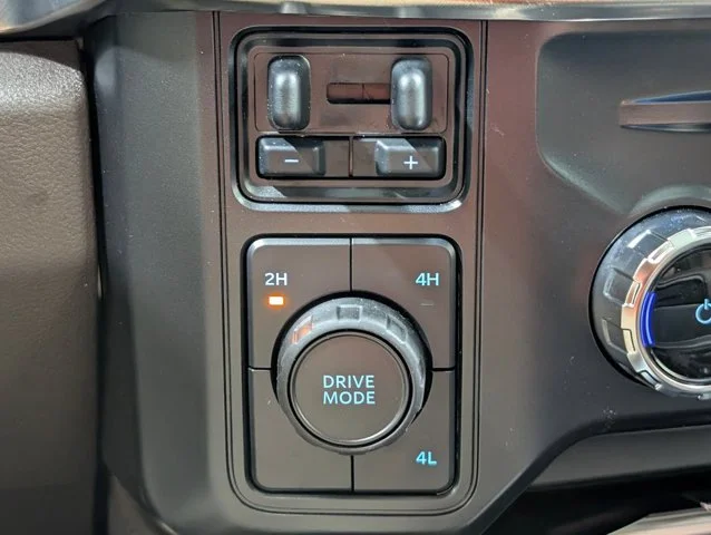 New 2026 Glacier Gray Metallic Tri-Coat Ford F-350® King Ranch® image 48