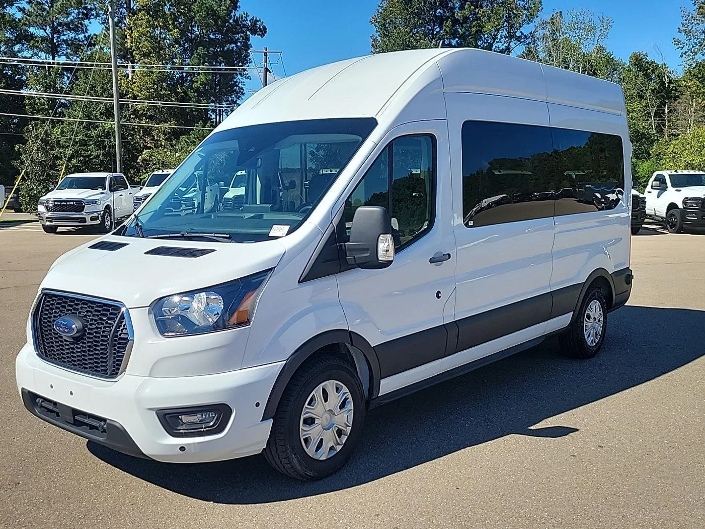 Used 2024 Oxford White Ford 350 XLT image 1