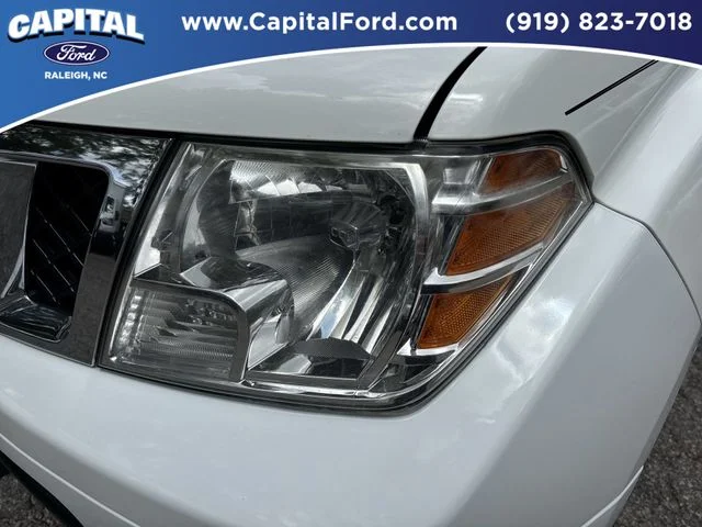 Used 2019 White Nissan SV image 11