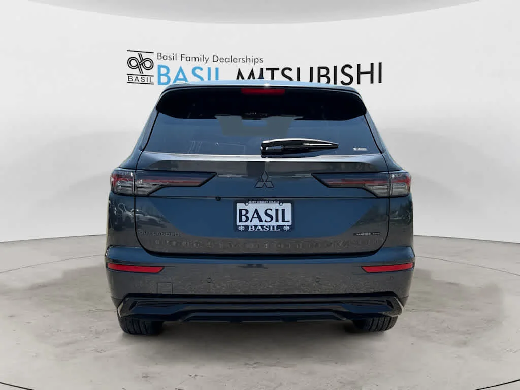 New 2026 Graphite Gray Mitsubishi LE image 4