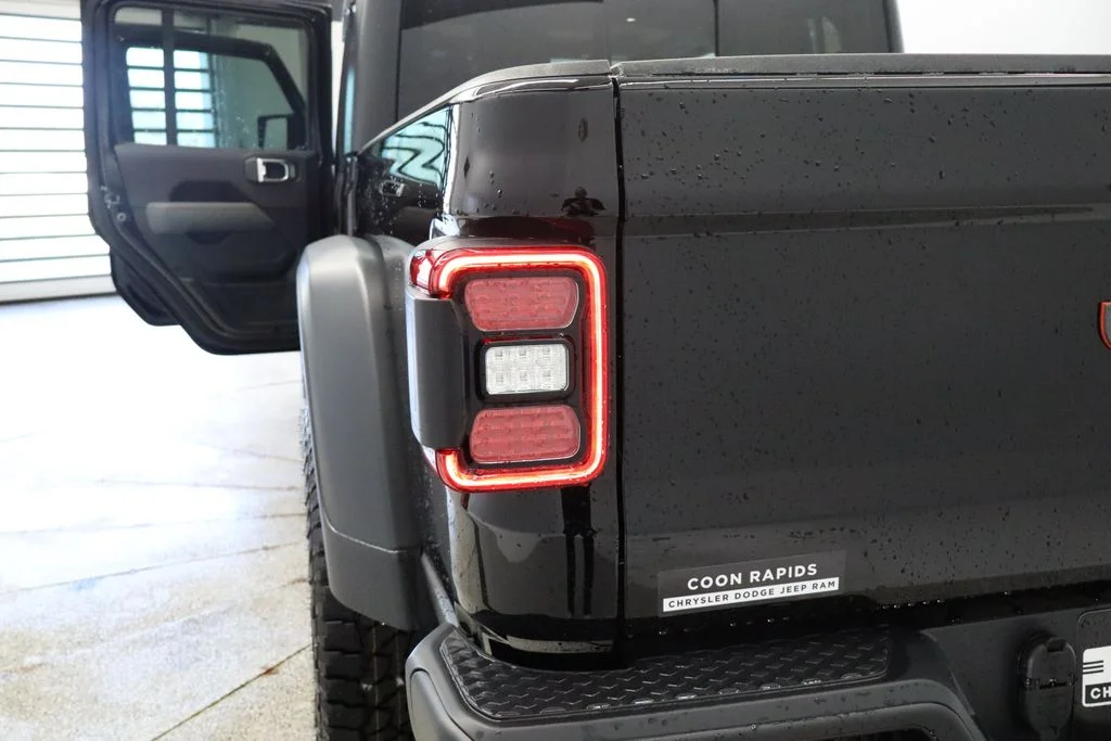 New 2026 Black Clearcoat Jeep Mojave image 19