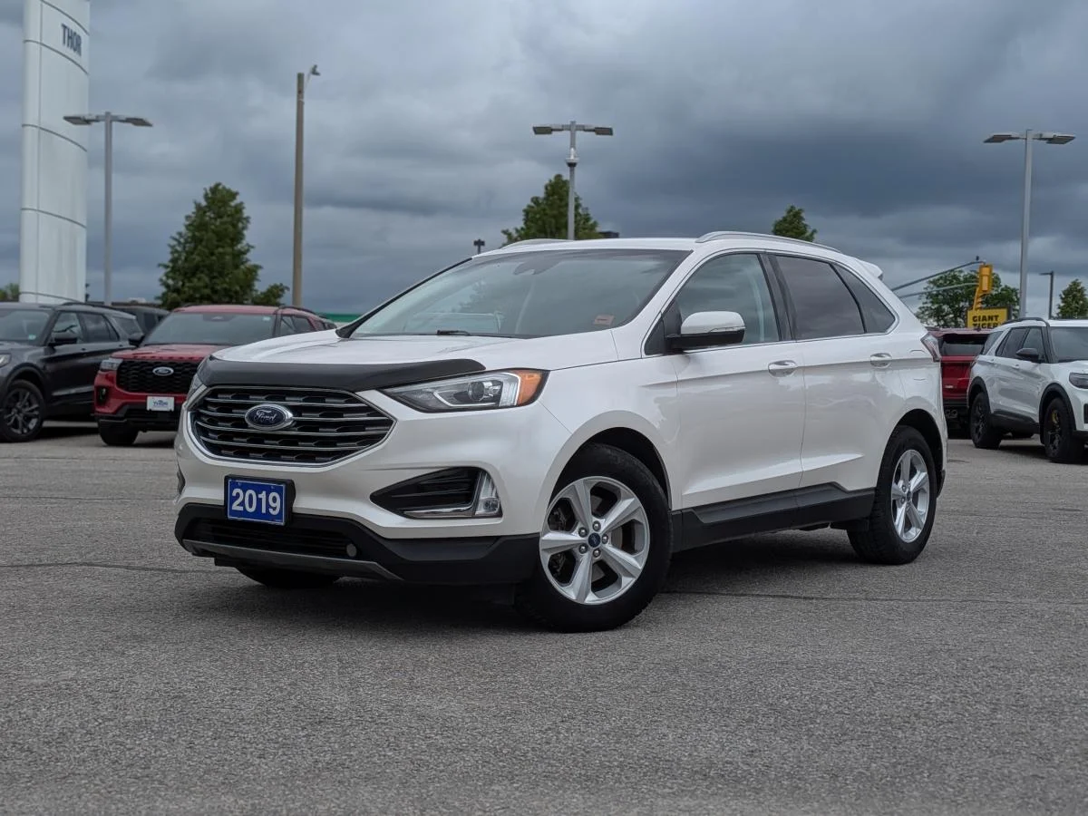 Used 2019 White Ford Sel Awd image 1