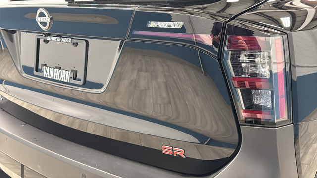Used 2025 Super Black Nissan SR image 33