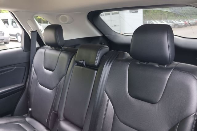 Used 2022 White Ford Titanium image 13