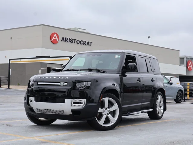 2024 Land Rover Defender 110 SE