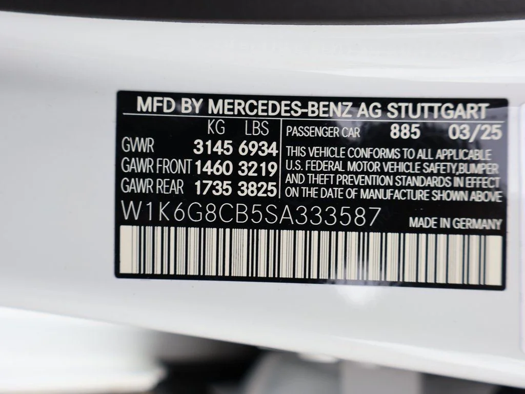 New 2025 MANUFAKTUR Moonlight White Metallic Mercedes-Benz S 63 E AMG® image 44