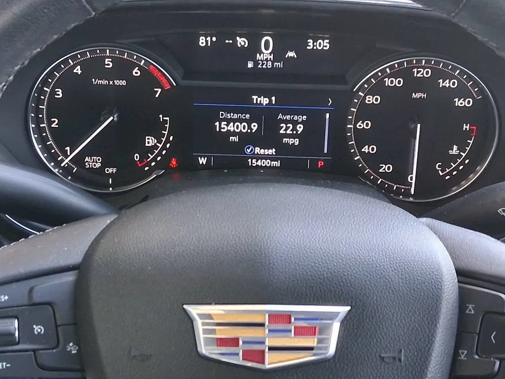Used 2023 SUMMIT WHITE Cadillac Luxury image 13