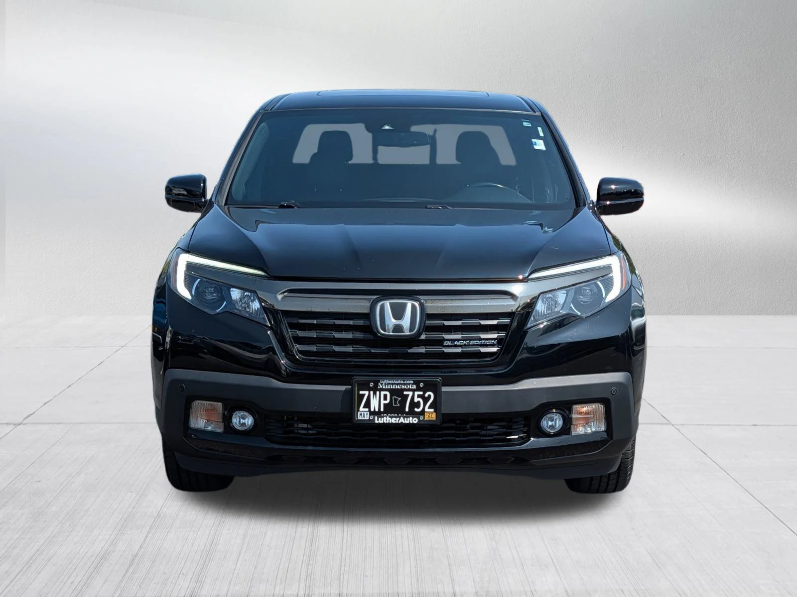 Used 2017 Crystal Black Pearl Honda Black Edition image 2