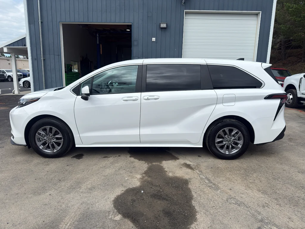 Used 2024 Ice Toyota LE image 13