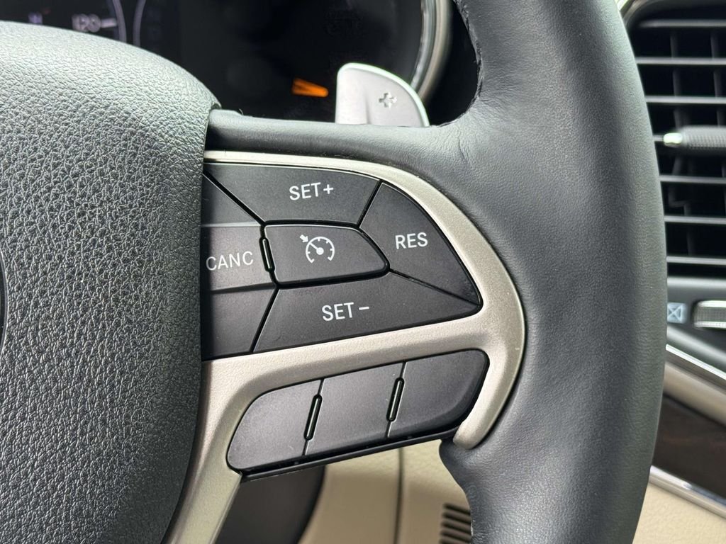 Used 2014 Black Jeep Limited image 23