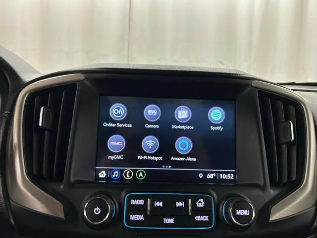 Used 2018 RED QUARTZ TINTCOAT GMC Denali image 17