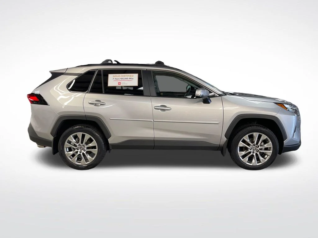 Used 2024 Silver Toyota XLE Premium image 6