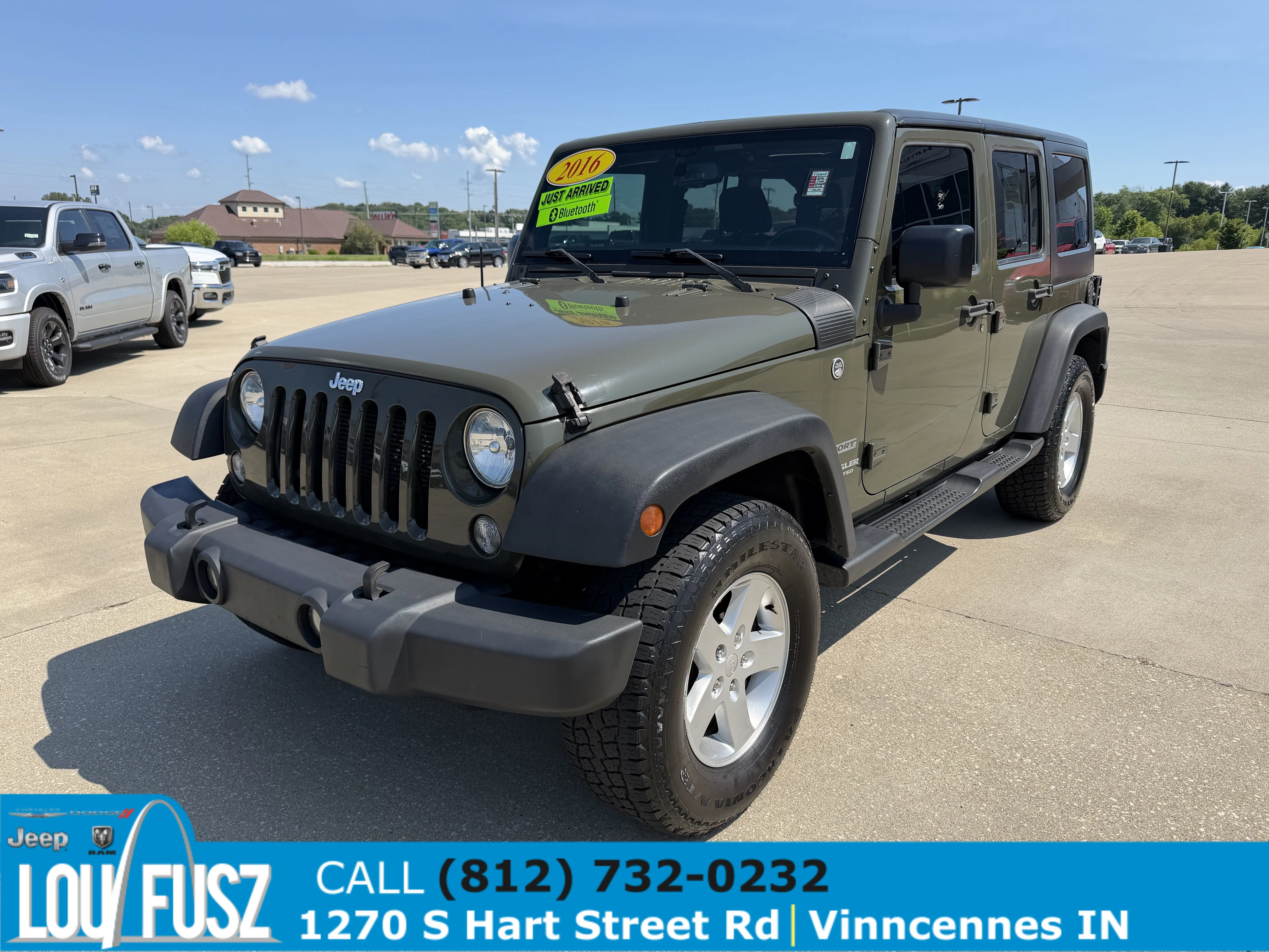 Used 2016 Green Jeep Sport image 3