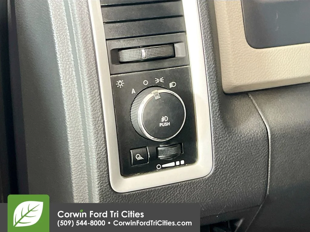 Used 2010 Gray Ram SLT image 19