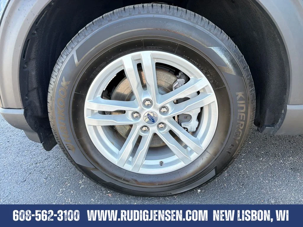 Used 2024 Blue Ford XLT image 26