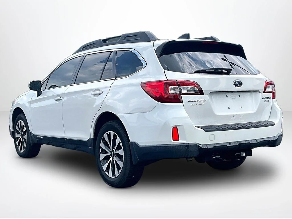 Used 2017 White Subaru 2.5i image 13