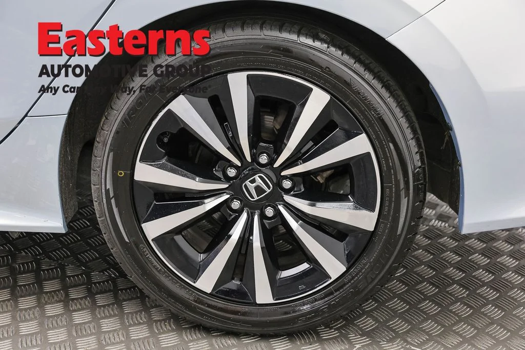 Used 2022 Gray Honda EX image 32