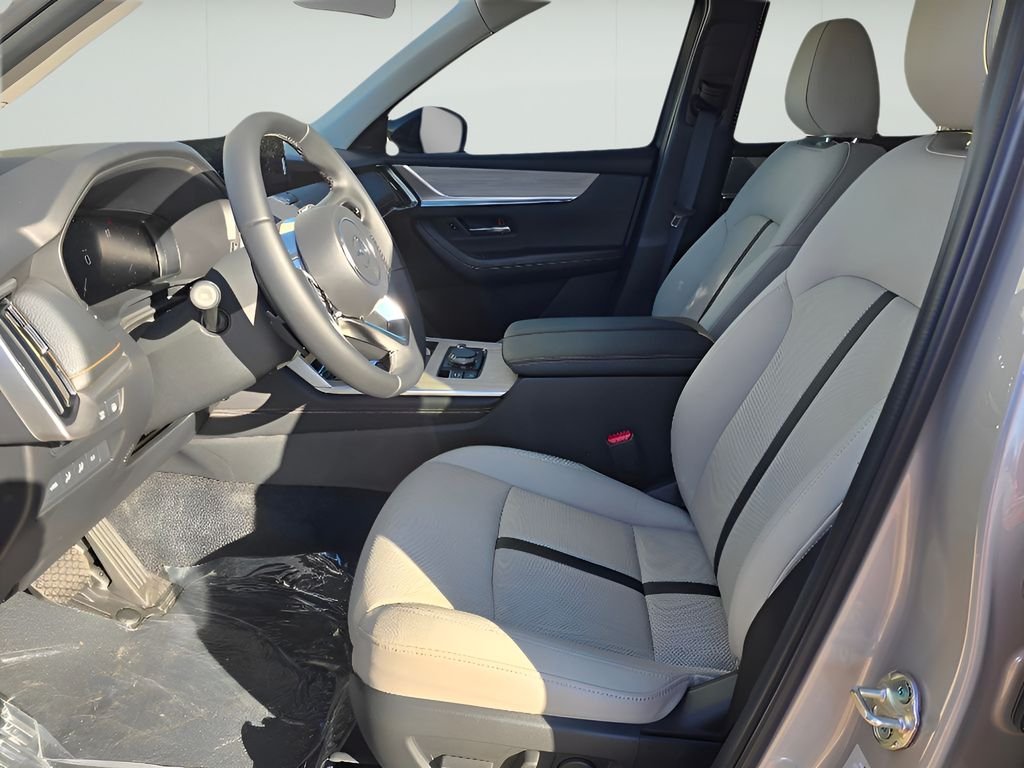 Used 2025 Platinum Quartz Mazda Premium Sport image 12