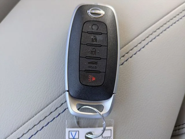 New 2026 White Nissan SL image 29