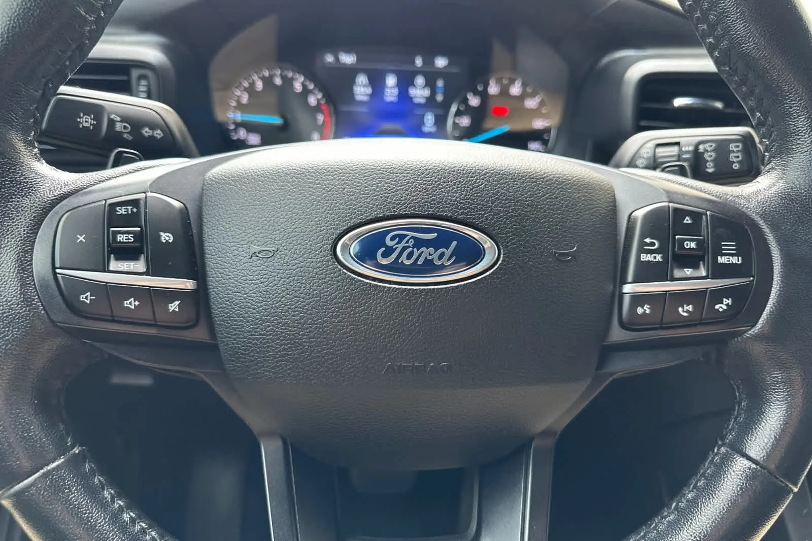 Used 2020 Oxford White Ford XLT image 24
