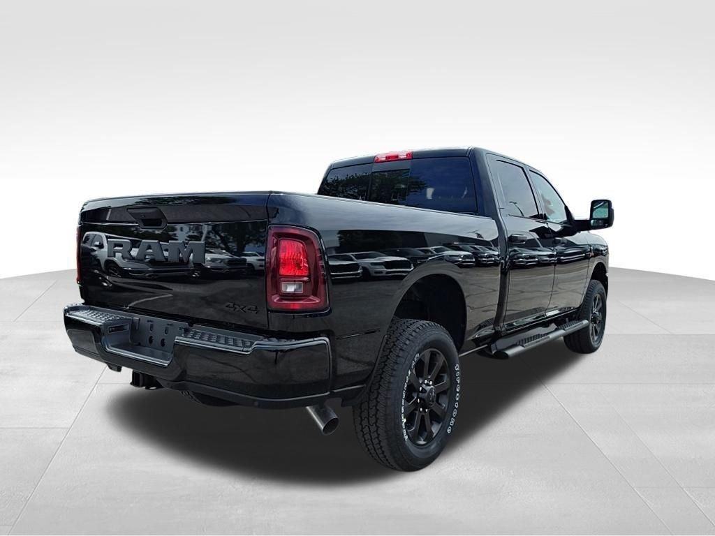 New 2026 Diamond Black Crystal Pearl-Coat Exterior Paint RAM Tradesman image 5