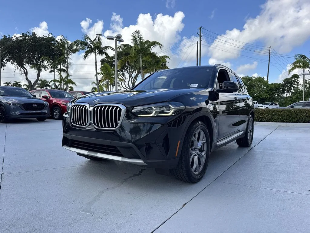 Used 2022 Jet Black BMW sDrive30i image 31