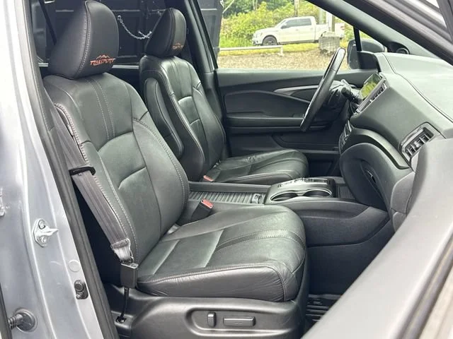 Used 2023 Lunar Silver Metallic Honda TrailSport image 26