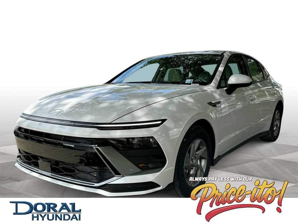 New 2026 Serenity White Hyundai SE image 1