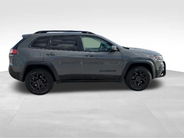 2019 Jeep Cherokee Upland