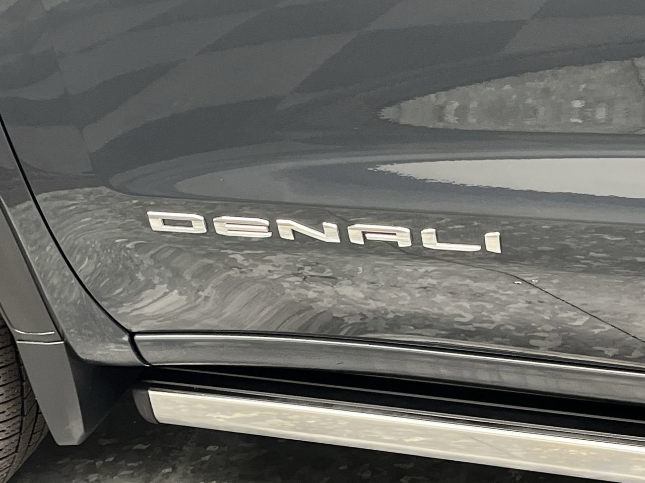 Certified Used 2022 Hunter Metallic GMC Denali image 40