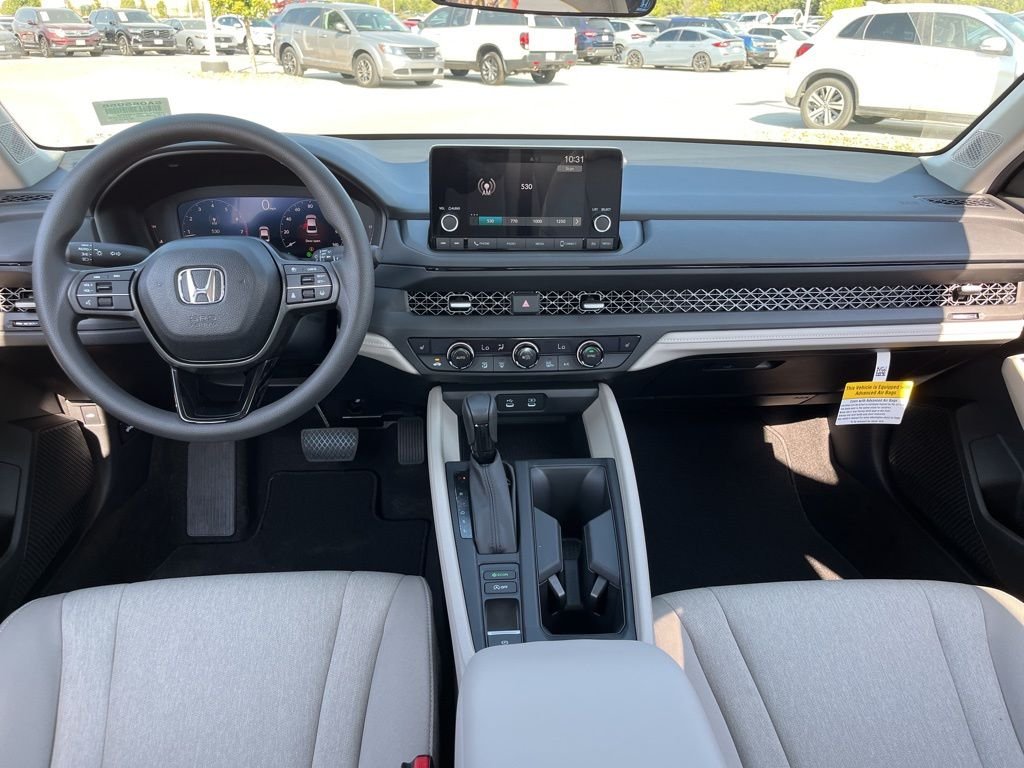 2025 Honda Accord SE - Photo 8