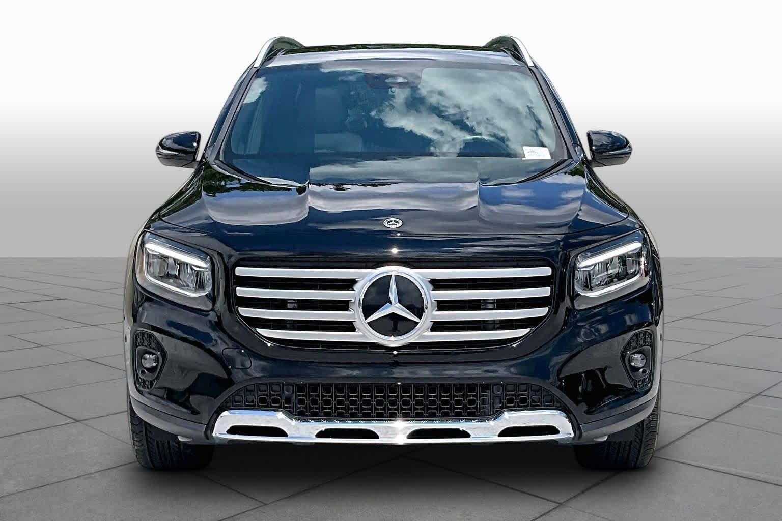 Certified Used 2026 Night Black Mercedes-Benz GLB 250 image 4