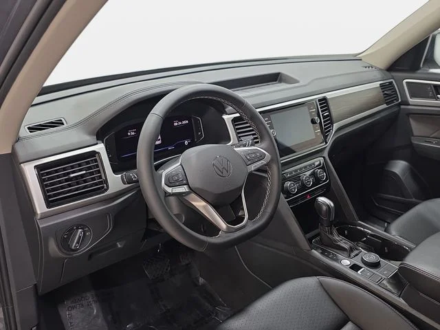 Used 2023 Gray Volkswagen 3.6L V6 SE w/Technology image 16