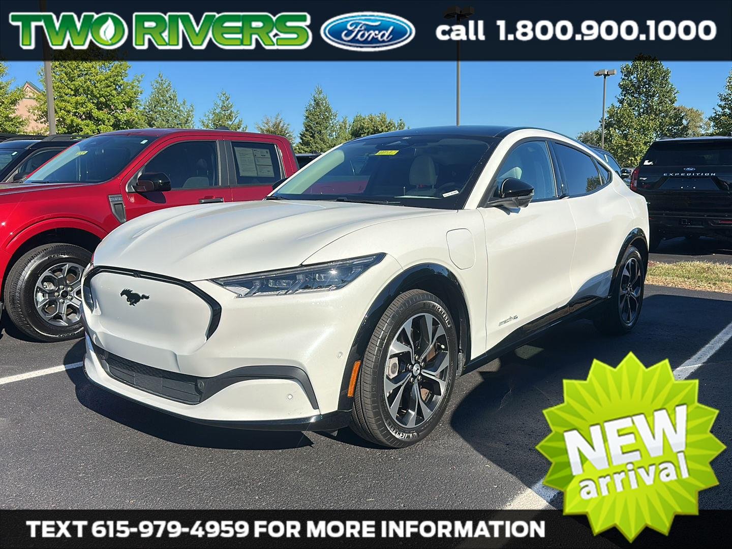 Used 2022 Star White Metallic Tri-Coat Ford Premium image 1