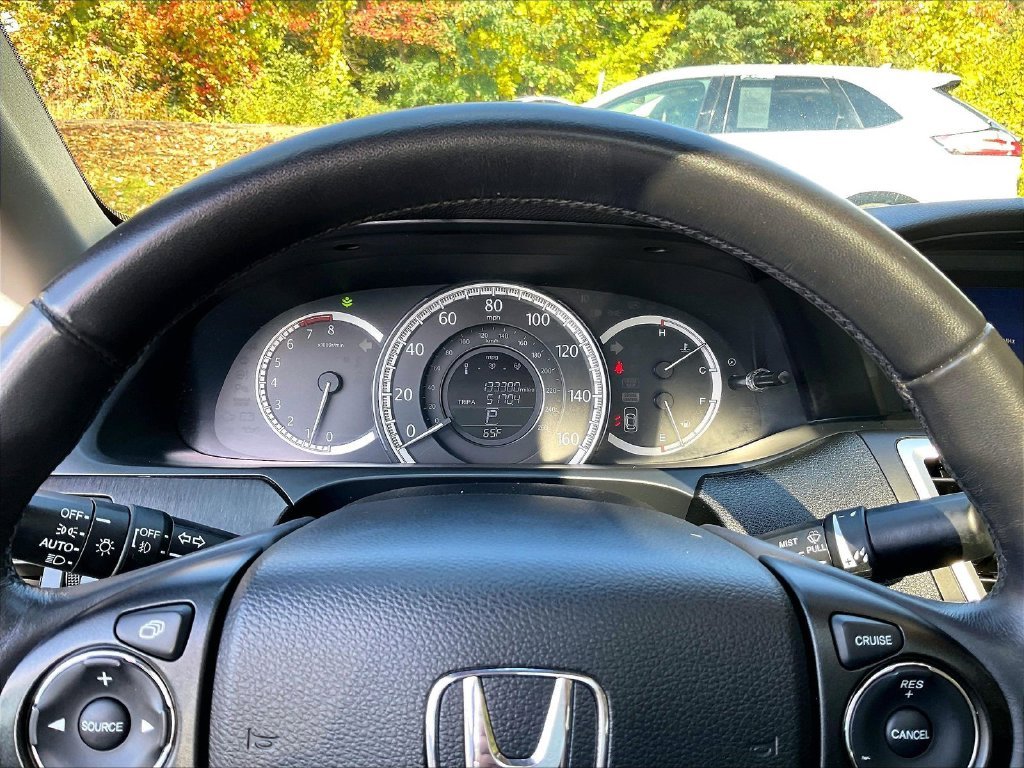 Used 2013 Gray Honda EX-L image 15