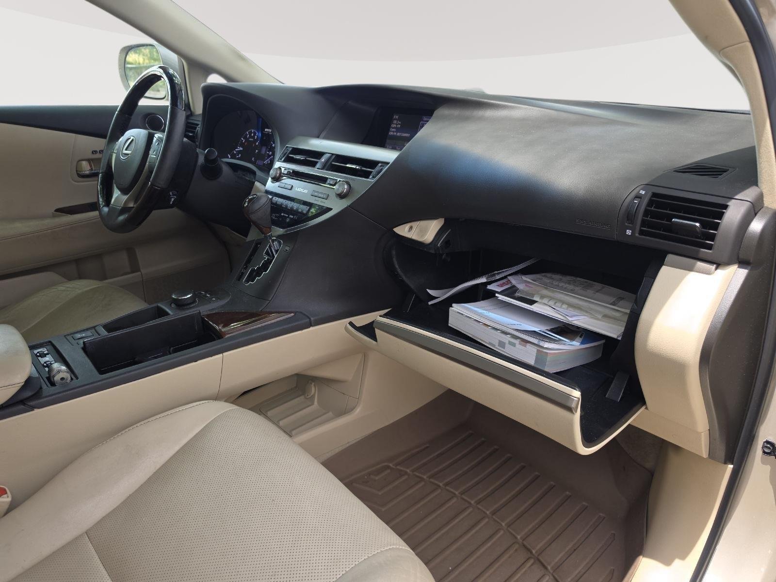 Used 2015 Satin Cashmere Metallic Lexus Base image 24