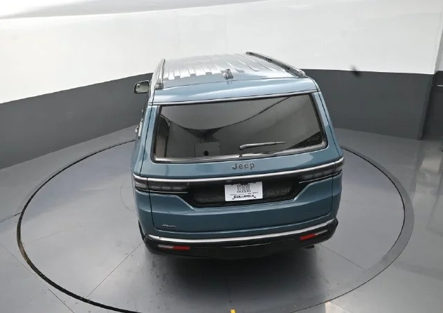 New 2026 Steel Blue Exterior Paint Jeep Limited Altitude image 15