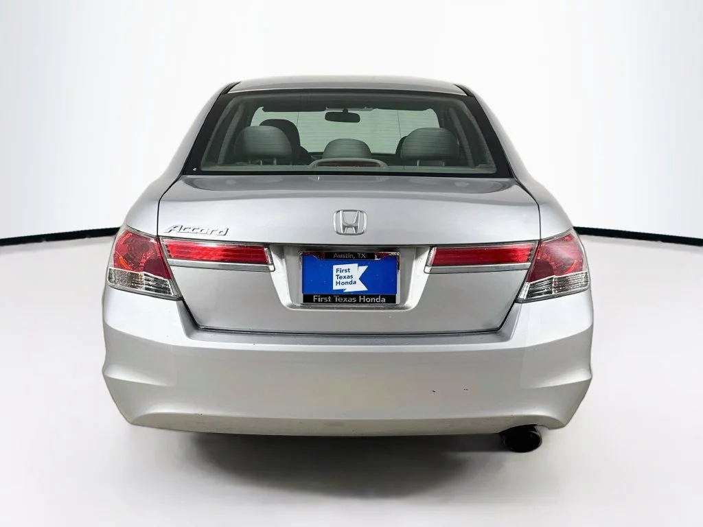 Used 2012 Alabaster Silver Metallic Honda LX image 6