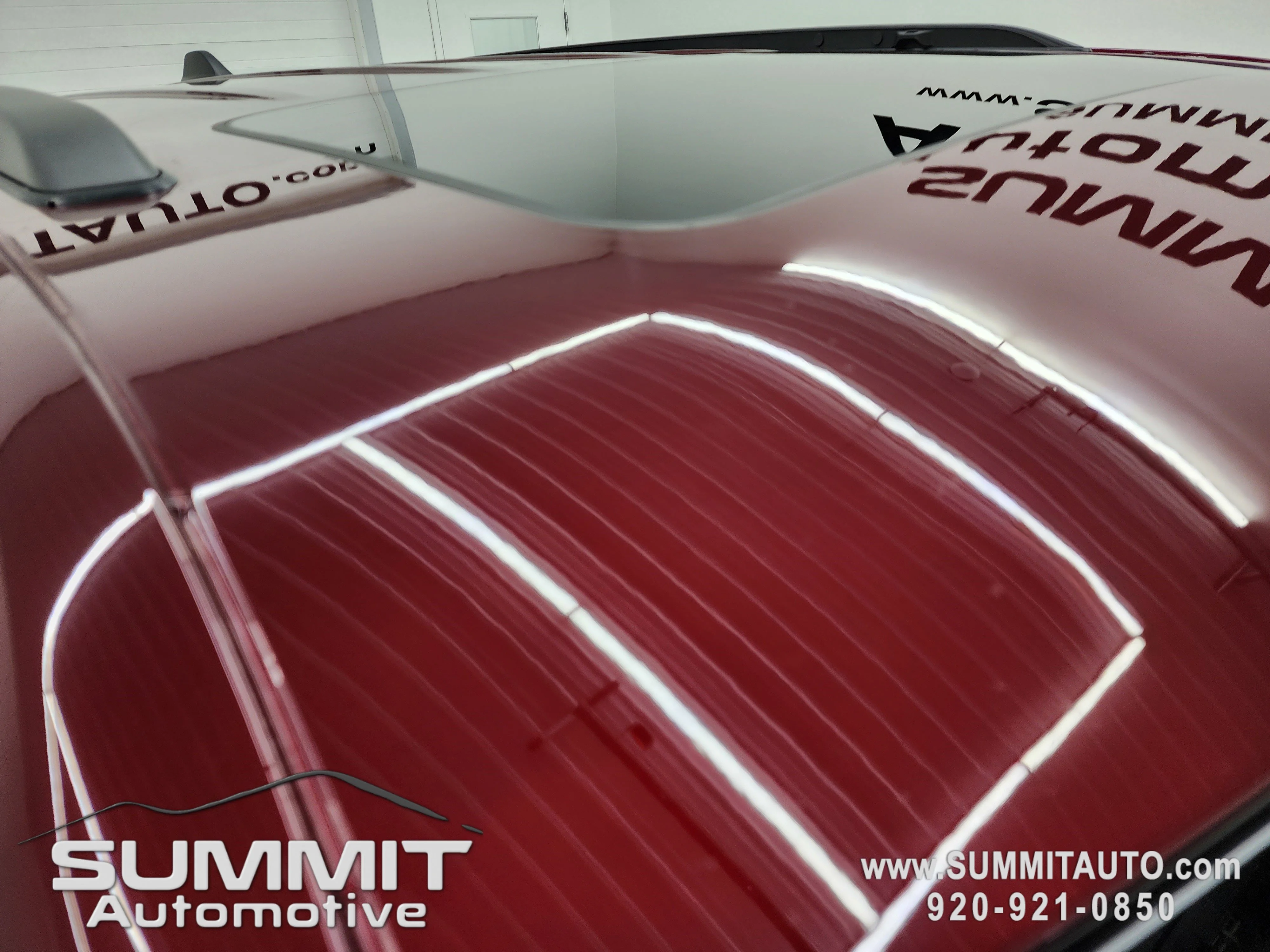 New 2026 Velvet Red Pearl-Coat Exterior Paint Jeep Altitude image 4