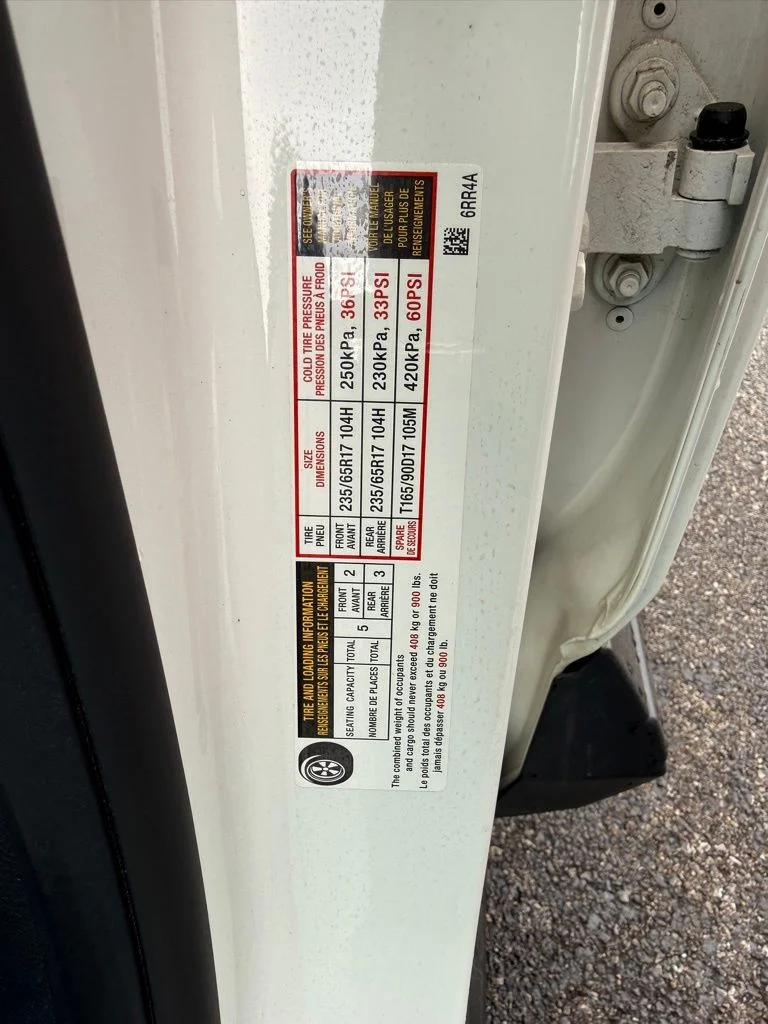 Used 2023 White Nissan S image 22