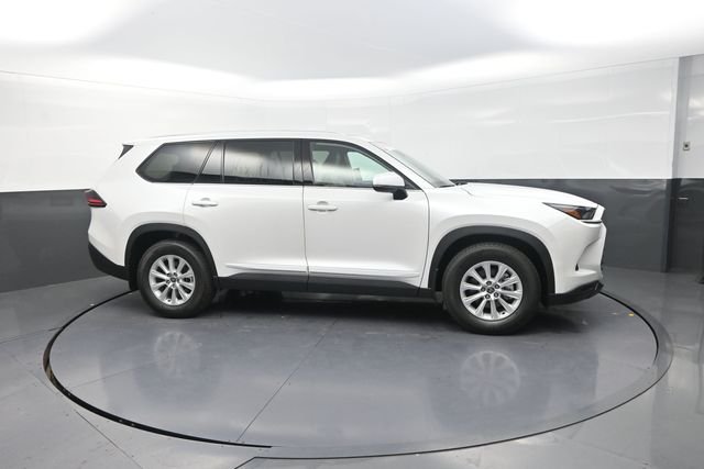 Used 2026 Beige Toyota XLE image 19